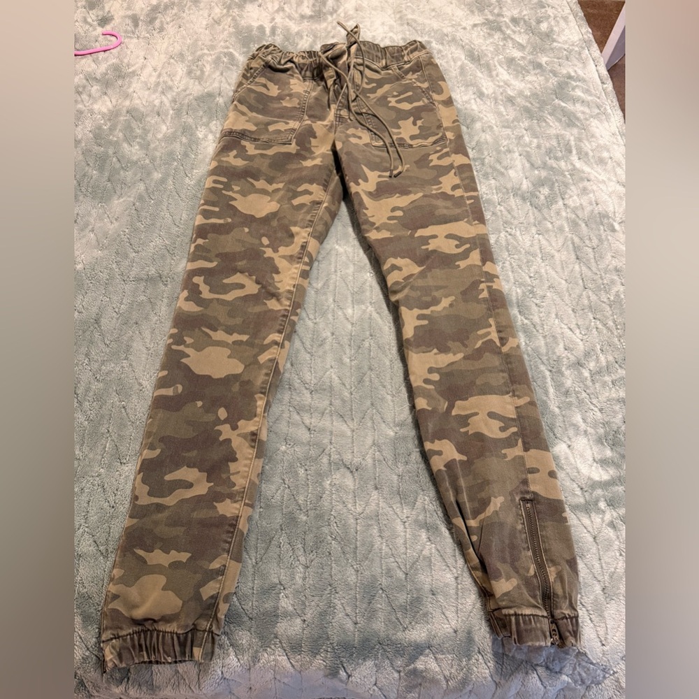 LIKE NEW American Eagle Camo Stretch High-Waisted Jegging Joggers - Picture 5 of 11